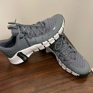 Nike FREE METCON 5 'SMOKE GREY'. 10.5 mens